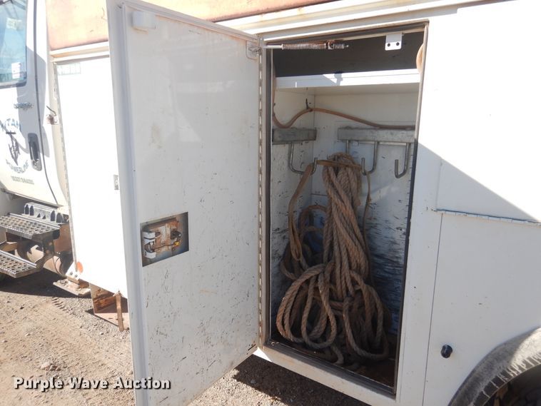 image for item DJ4910 2009 International 4300  bucket truck