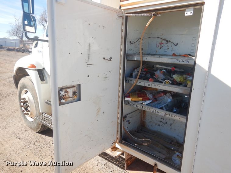 image for item DJ4910 2009 International 4300  bucket truck