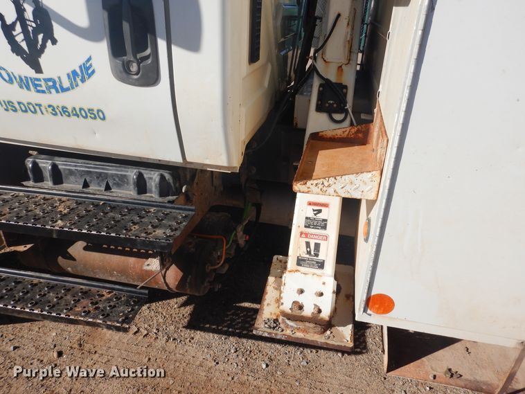 image for item DJ4910 2009 International 4300  bucket truck