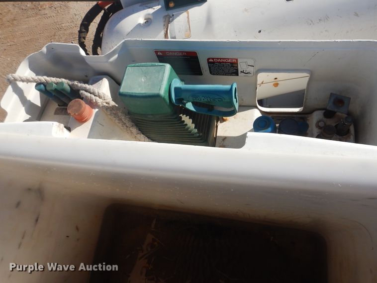 image for item DJ4910 2009 International 4300  bucket truck