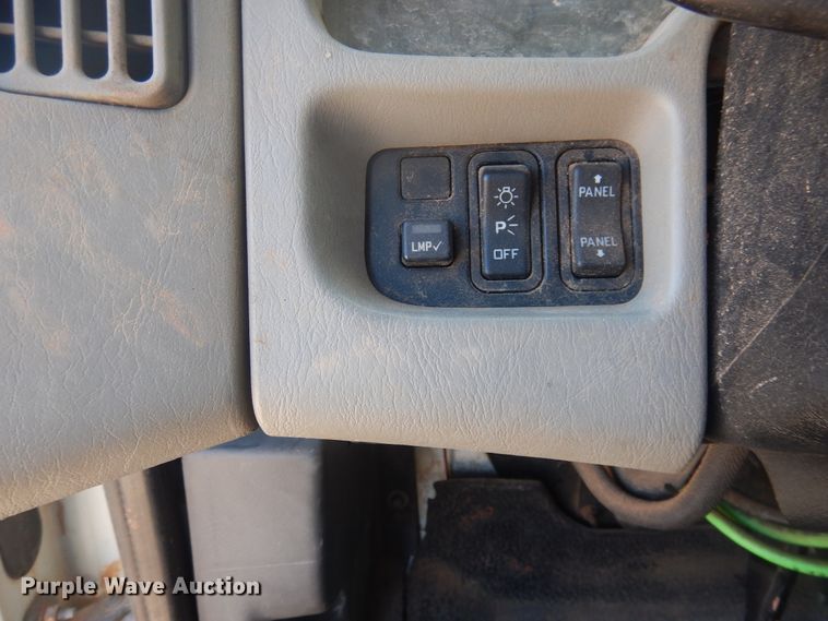 image for item DJ4910 2009 International 4300  bucket truck