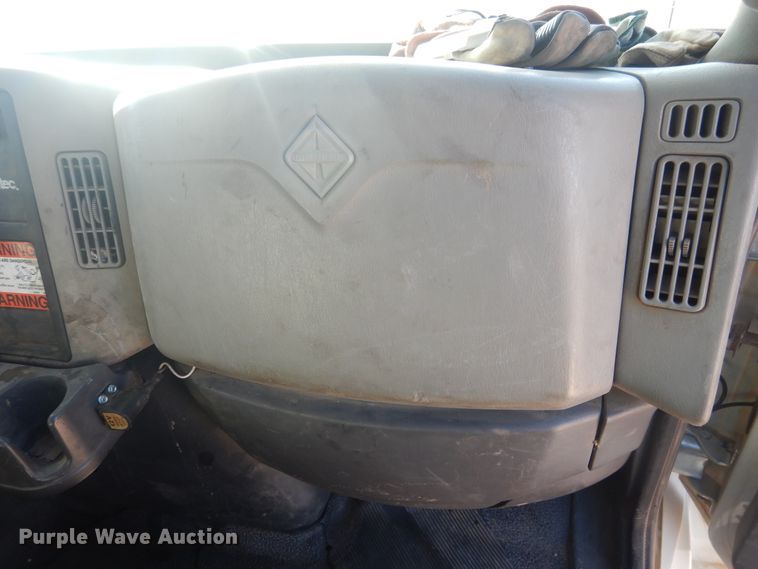 image for item DJ4910 2009 International 4300  bucket truck