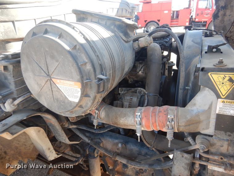 image for item DJ4910 2009 International 4300  bucket truck