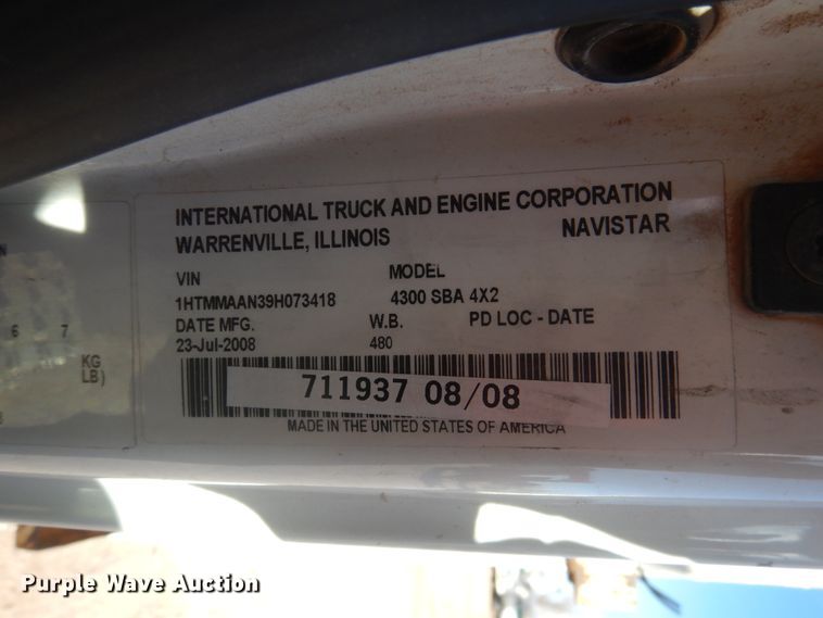 image for item DJ4910 2009 International 4300  bucket truck