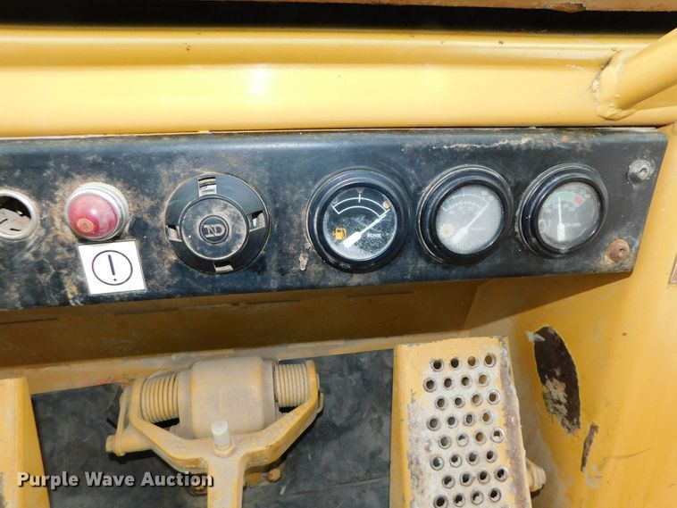 image for item DJ5886 1997 Caterpillar 963B  track loader