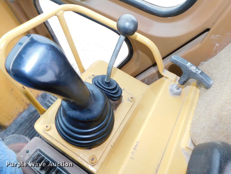 image for item DJ5886 1997 Caterpillar 963B  track loader