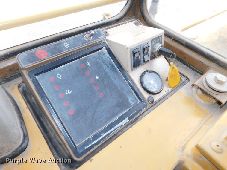 image for item DJ5886 1997 Caterpillar 963B  track loader