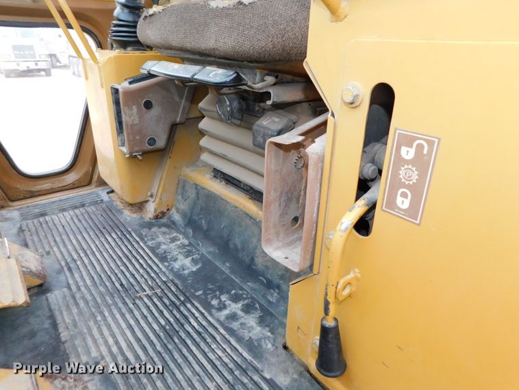 image for item DJ5886 1997 Caterpillar 963B  track loader