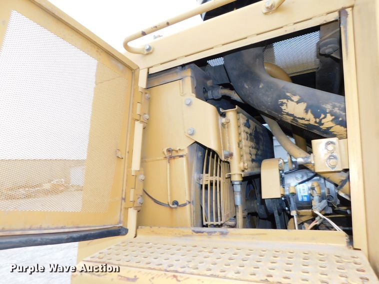 image for item DJ5886 1997 Caterpillar 963B  track loader