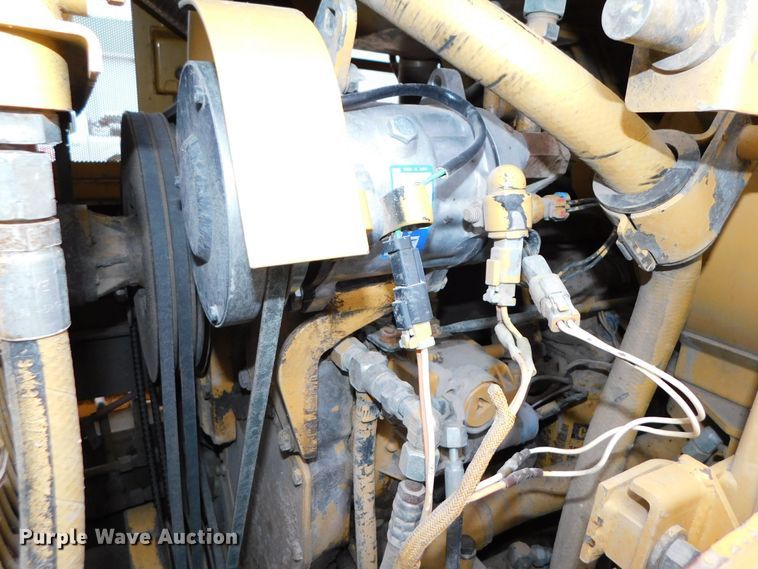 image for item DJ5886 1997 Caterpillar 963B  track loader