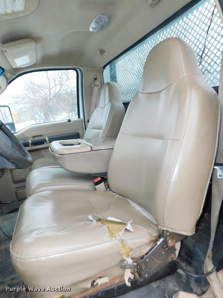 image for item DJ5897 2009 Ford F450 Super Duty XL  flatbed truck