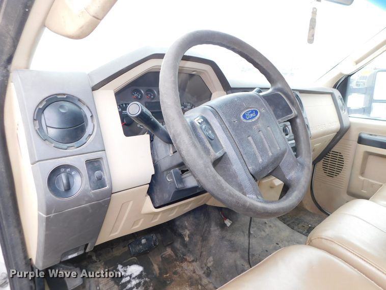 image for item DJ5897 2009 Ford F450 Super Duty XL  flatbed truck