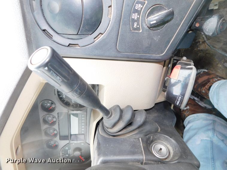 image for item DJ5897 2009 Ford F450 Super Duty XL  flatbed truck