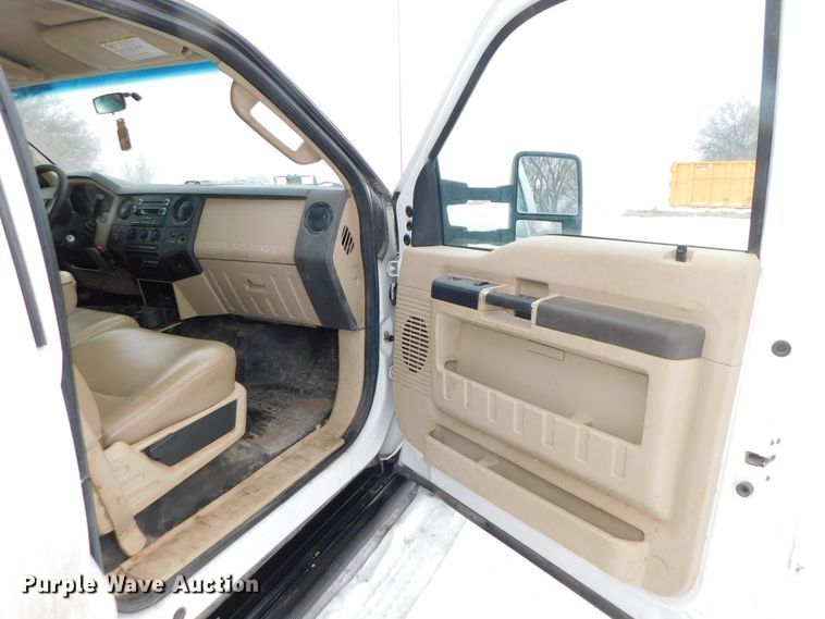 image for item DJ5897 2009 Ford F450 Super Duty XL  flatbed truck