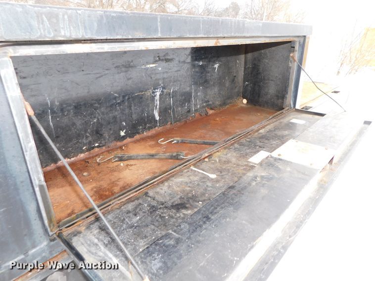 image for item DJ5897 2009 Ford F450 Super Duty XL  flatbed truck