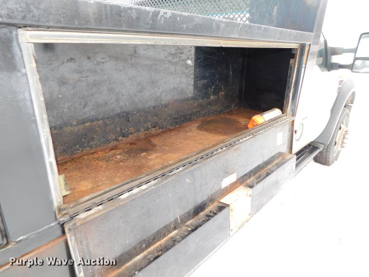 image for item DJ5897 2009 Ford F450 Super Duty XL  flatbed truck