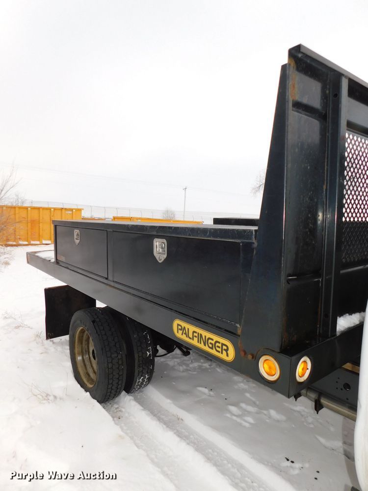 image for item DJ5897 2009 Ford F450 Super Duty XL  flatbed truck