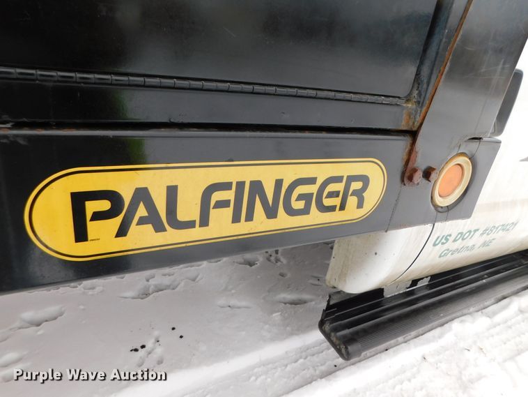 image for item DJ5897 2009 Ford F450 Super Duty XL  flatbed truck