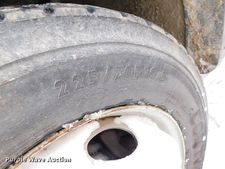 image for item DJ5897 2009 Ford F450 Super Duty XL  flatbed truck