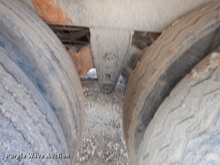 image for item DJ8575 1996 Leach end dump pup trailer