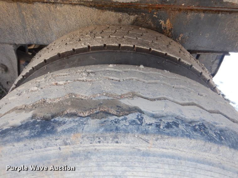 image for item DJ8575 1996 Leach end dump pup trailer