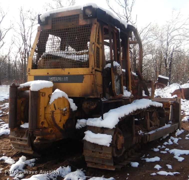 image for item DJ8577 1983 Caterpillar D6D  dozer