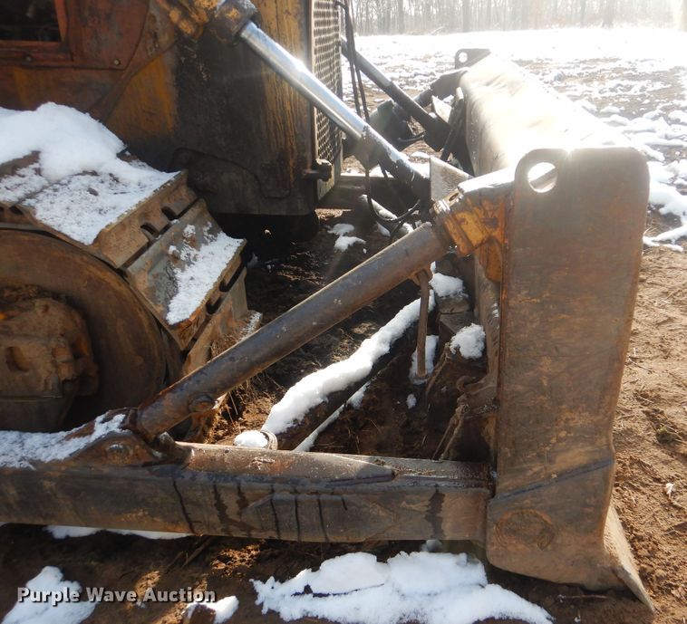 image for item DJ8577 1983 Caterpillar D6D  dozer