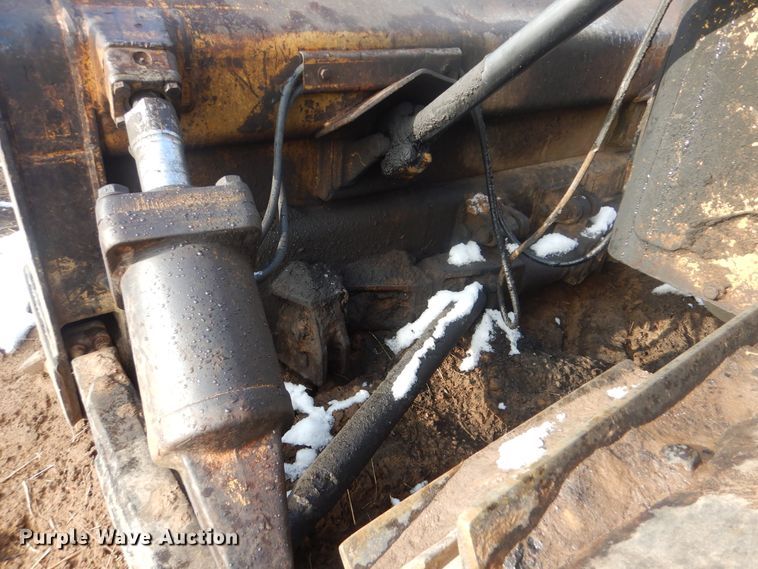 image for item DJ8577 1983 Caterpillar D6D  dozer