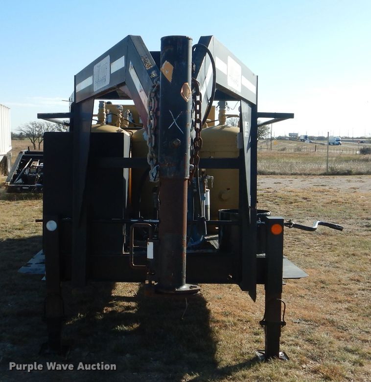 image for item DJ8819 2005 Sage flatbed trailer with pneumatic service system