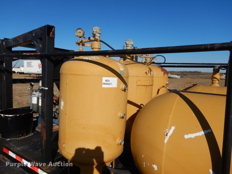 image for item DJ8819 2005 Sage flatbed trailer with pneumatic service system