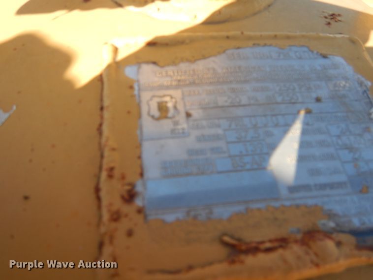 image for item DJ8819 2005 Sage flatbed trailer with pneumatic service system