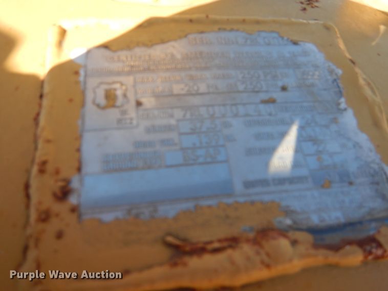 image for item DJ8819 2005 Sage flatbed trailer with pneumatic service system