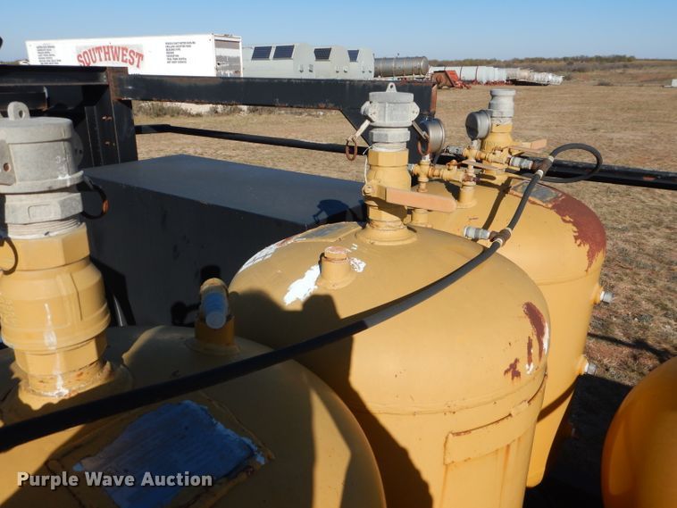 image for item DJ8819 2005 Sage flatbed trailer with pneumatic service system