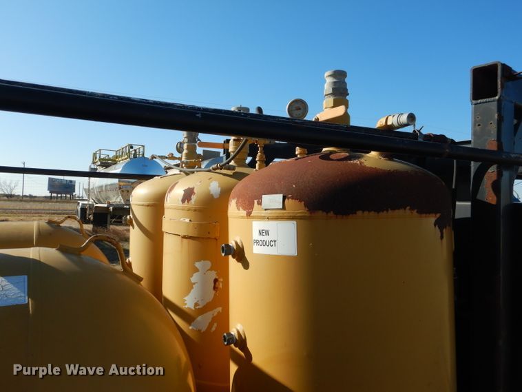 image for item DJ8819 2005 Sage flatbed trailer with pneumatic service system