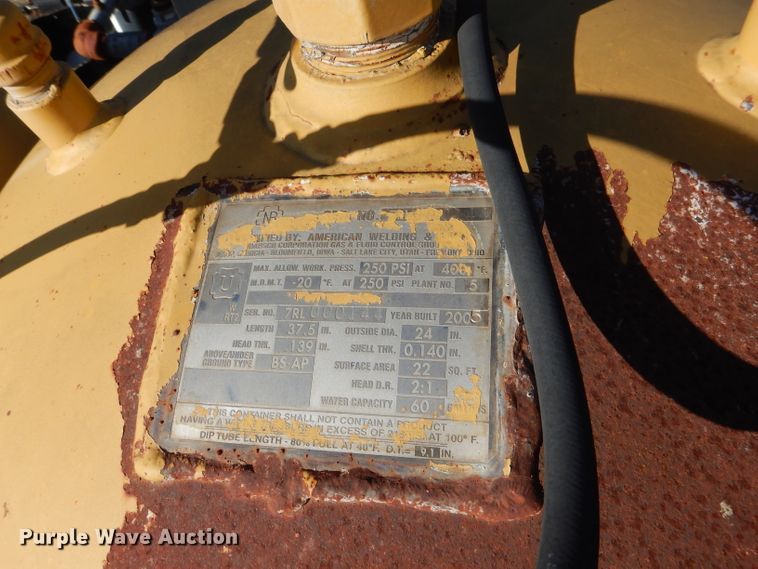 image for item DJ8819 2005 Sage flatbed trailer with pneumatic service system