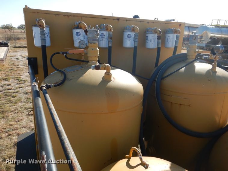 image for item DJ8819 2005 Sage flatbed trailer with pneumatic service system