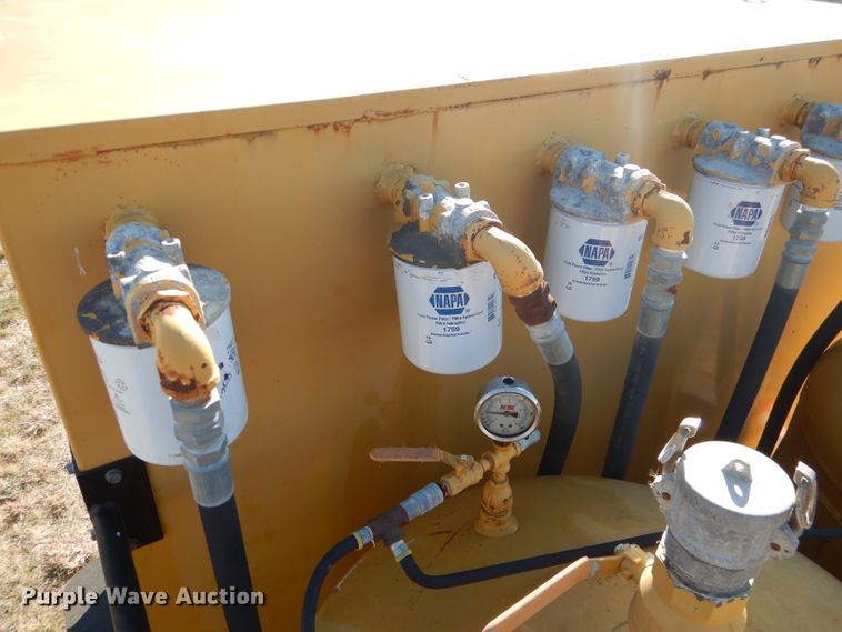 image for item DJ8819 2005 Sage flatbed trailer with pneumatic service system