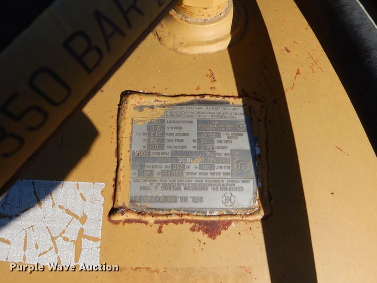 image for item DJ8819 2005 Sage flatbed trailer with pneumatic service system