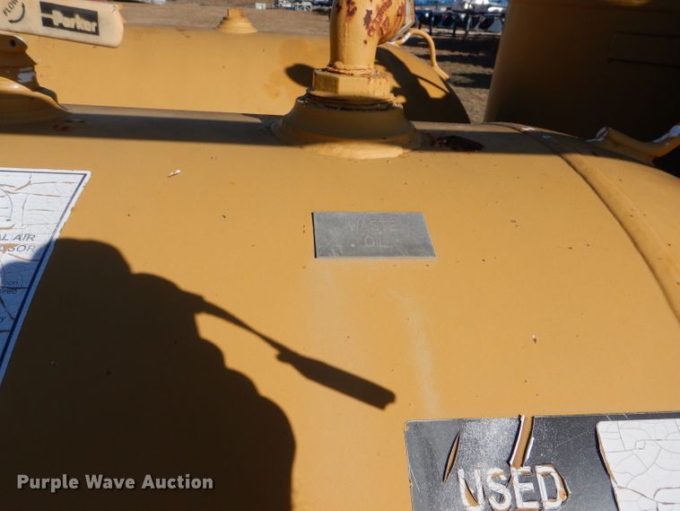 image for item DJ8819 2005 Sage flatbed trailer with pneumatic service system