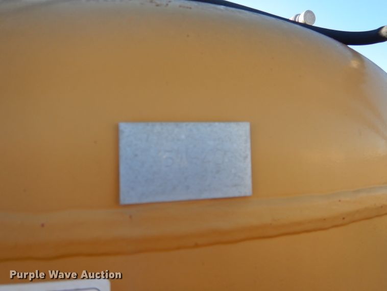 image for item DJ8819 2005 Sage flatbed trailer with pneumatic service system