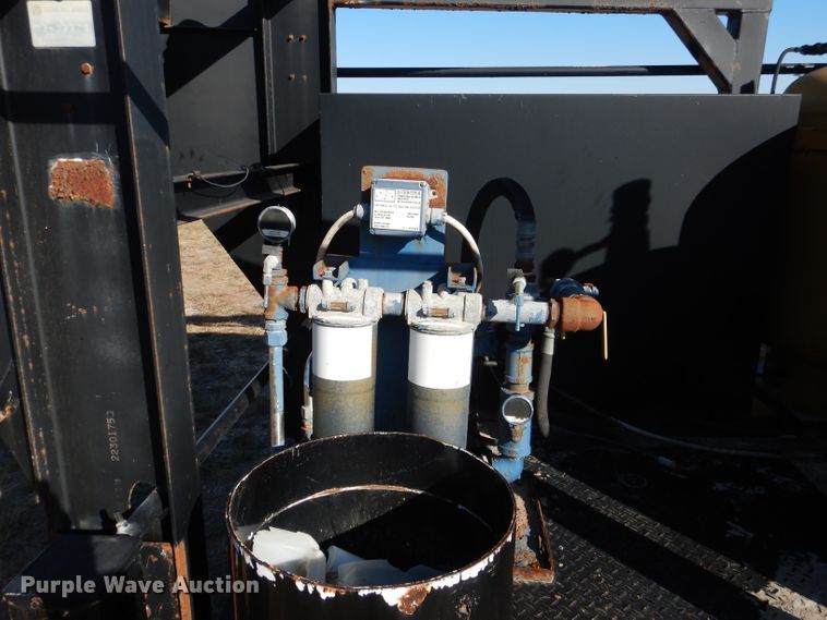 image for item DJ8819 2005 Sage flatbed trailer with pneumatic service system