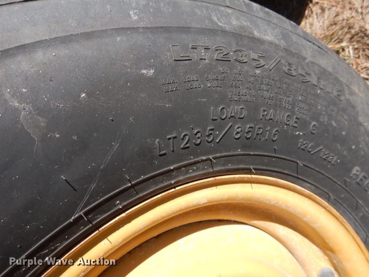 image for item DJ8819 2005 Sage flatbed trailer with pneumatic service system