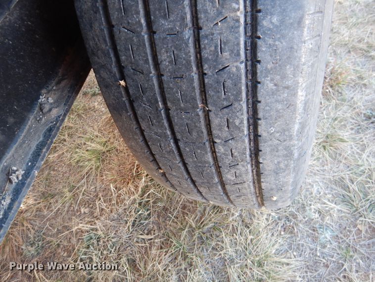 image for item DJ8819 2005 Sage flatbed trailer with pneumatic service system