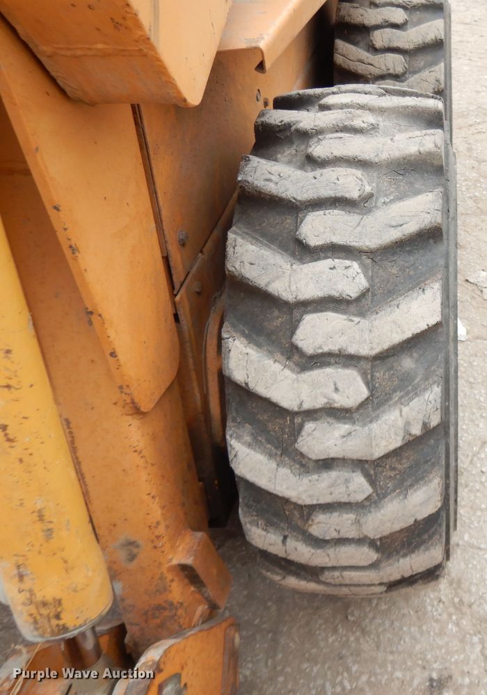 image for item DL2539 1989 Case 1835C  skid steer loader