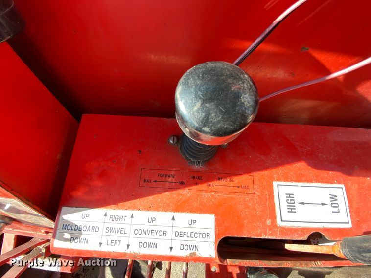 image for item EL9621 1991 Athey 712DS windrower