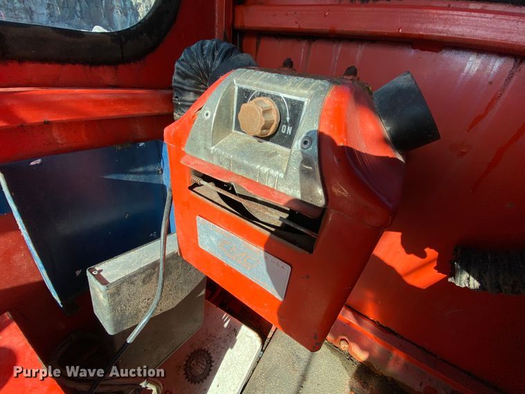 image for item EL9621 1991 Athey 712DS windrower