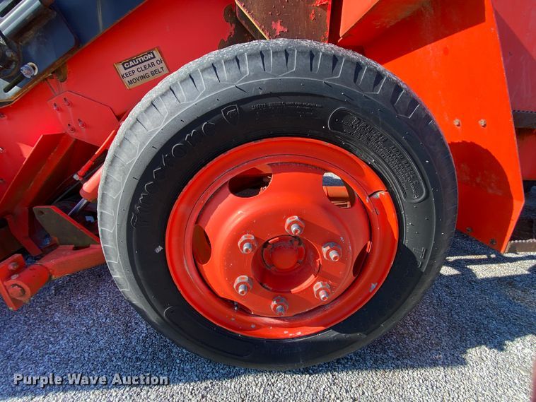 image for item EL9621 1991 Athey 712DS windrower