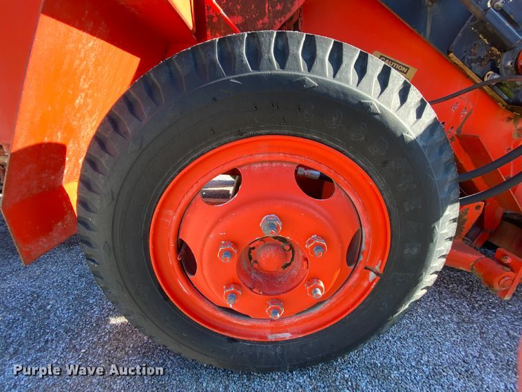 image for item EL9621 1991 Athey 712DS windrower