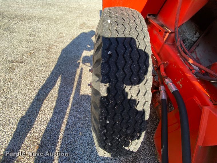 image for item EL9621 1991 Athey 712DS windrower