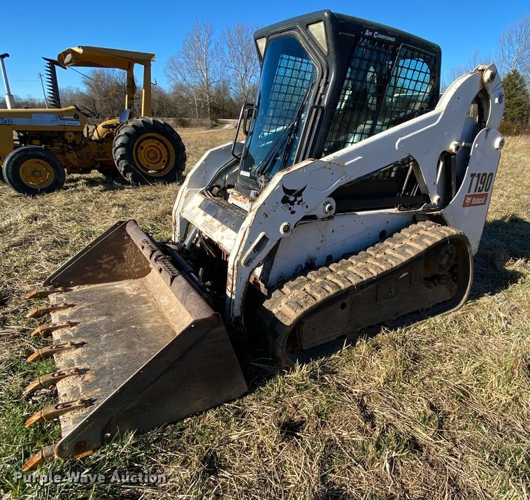 image for item EL9623 2005 Bobcat T190  tracked skid steer loader
